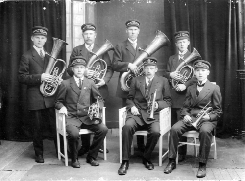 2-soittokunta-1913-17-lakit-hankittu-copy-k-8